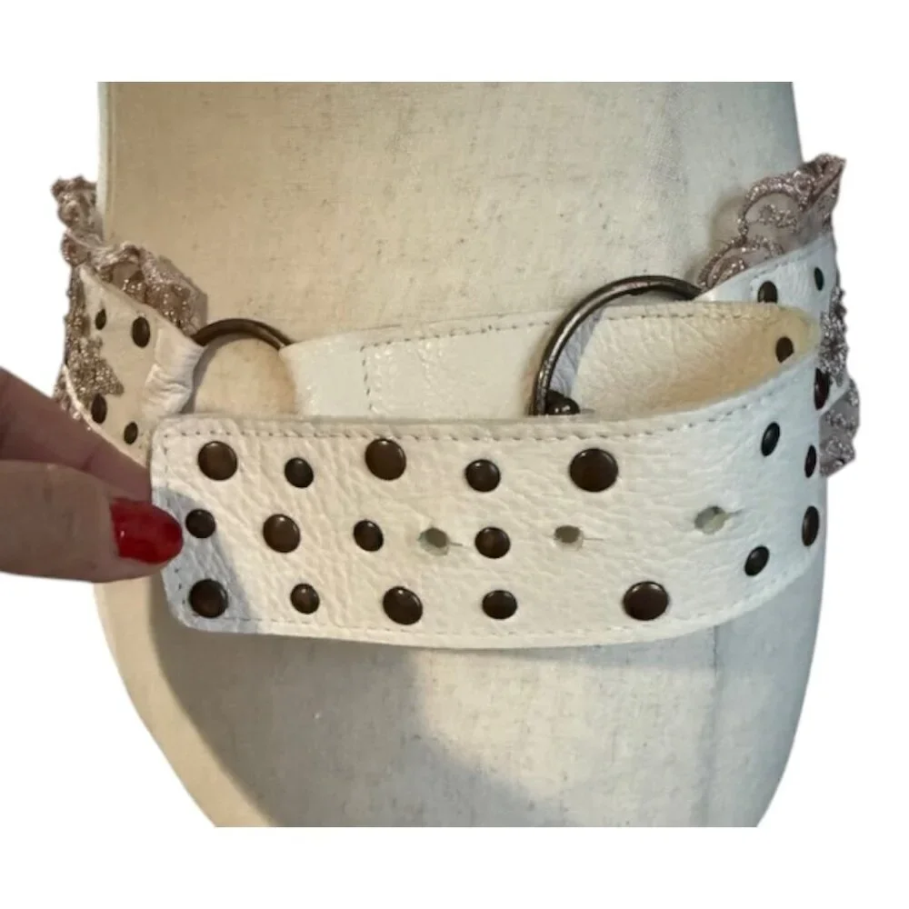 Betsey Johnson Leather Lace Embroidered White Pink Y2K Cottage Core Belt Medium